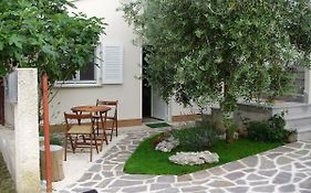 Leca- Small House